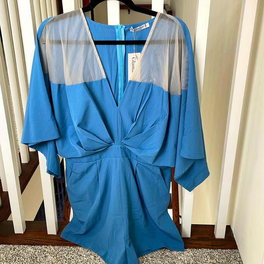 Short romper. By Glamaker. Zs. L